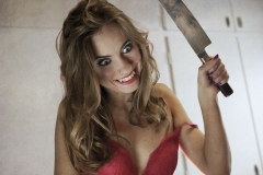Anna med kniv_Clean - Lad De Døde Hvile (c) 2018 PURE FICTION FILM fotograf Sune Tølløse